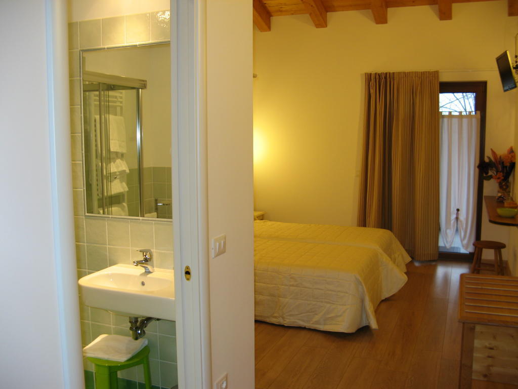 Cividale del Friuli Bosco Romagnoヴィラ 部屋 写真